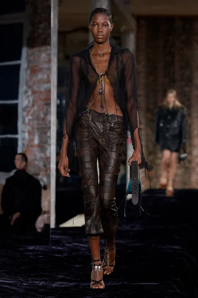 Look 7